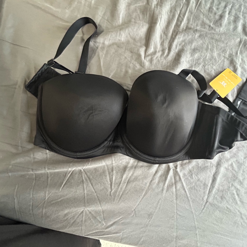 NEW 42DD Bra